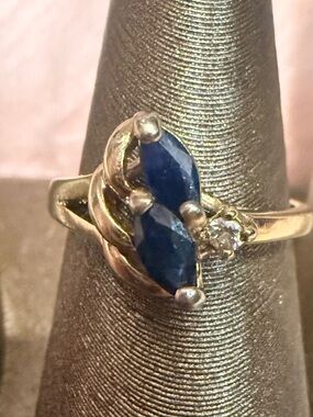 Vintage Dual Marquise Blue Stone & White Accent Bypass Ring – Size 7